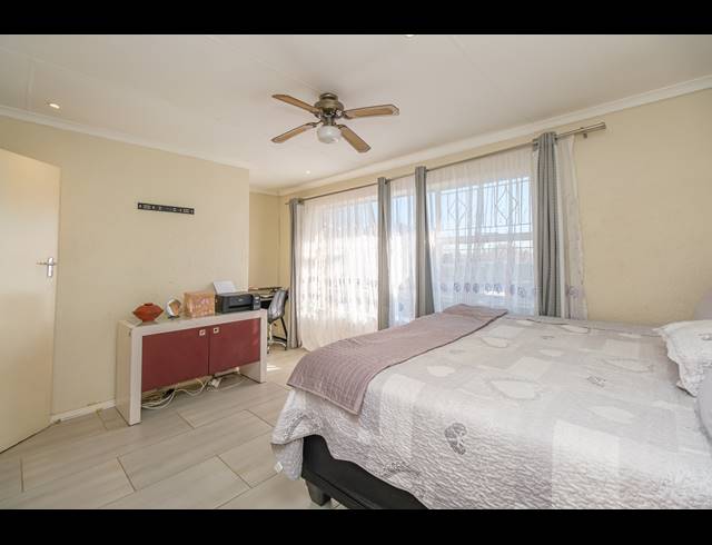 2 BEDROOM DUPLEX FOR SALE IN BLACKHEATH